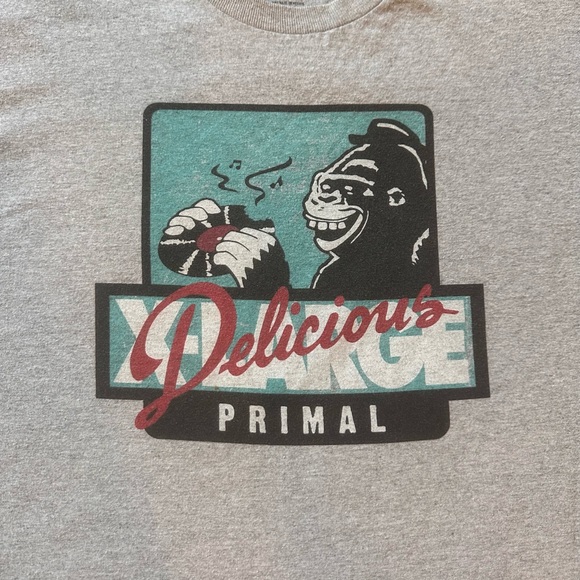 Delicious Vinyl Record Label T-shirt! Size Large - Picture 1 of 8